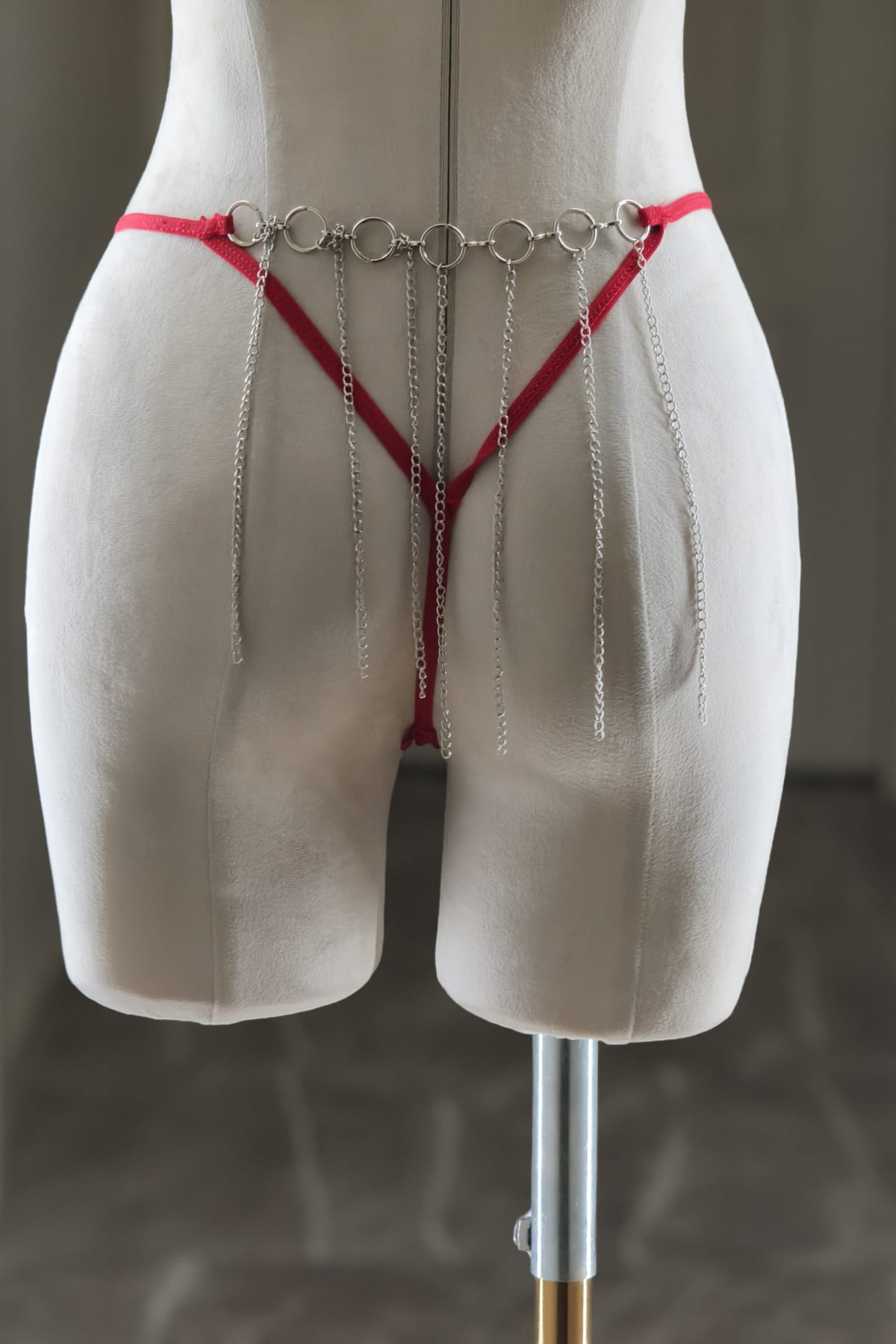 rayda zincirli tanga