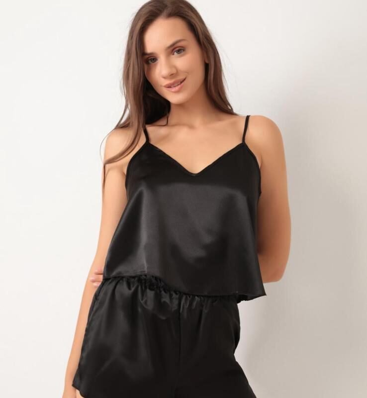 Siyah Saten Askılı Üst Şortlu Pijama Takımı