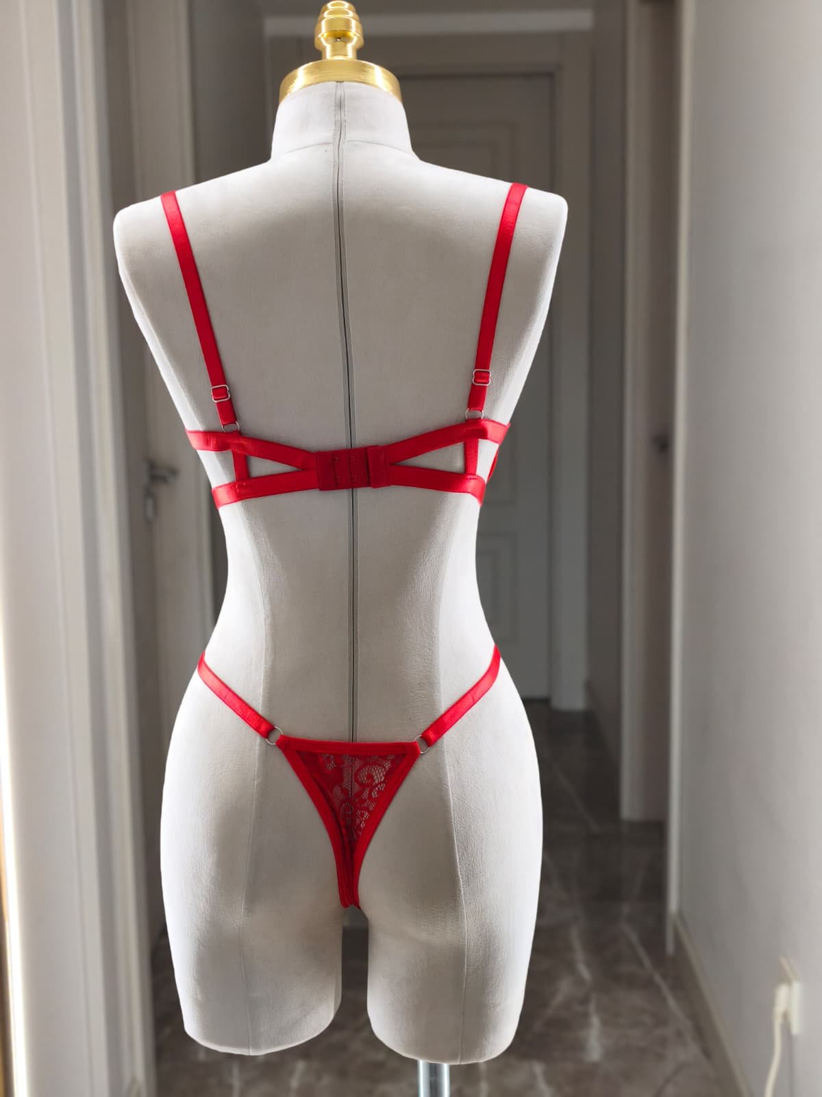 Kırmızı Saten Dantel Detaylı Sütyen String Takım