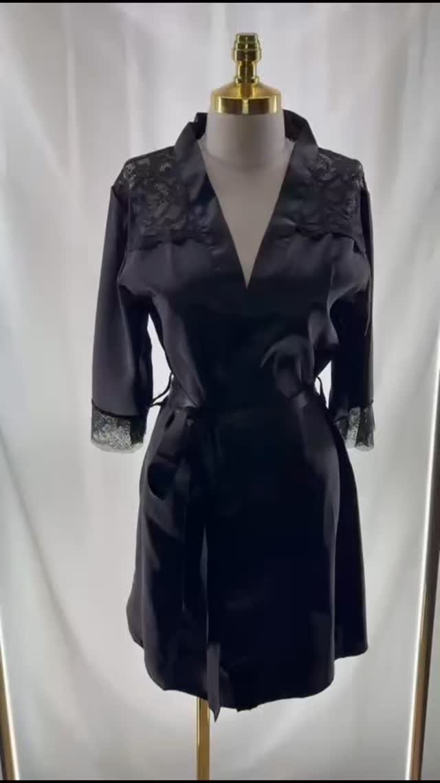 Kadın Siyah Saten Dantel Detaylı Sabahlık