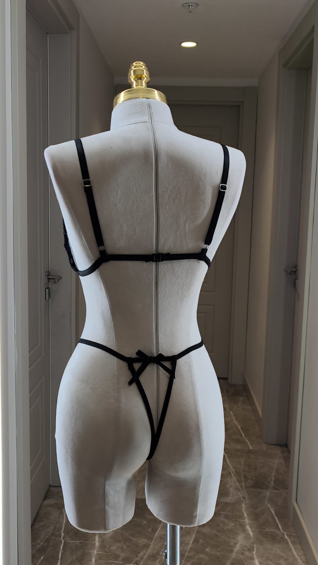 Siyah Dantel Açık Tasarım Fantazi Body